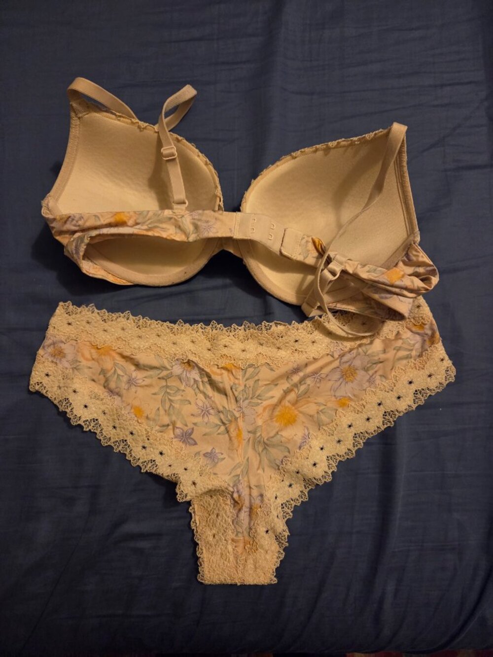 H&M matching bra 34B and panty M - Picture 2 of 2